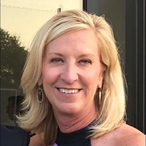 Meet your Posher, Lois